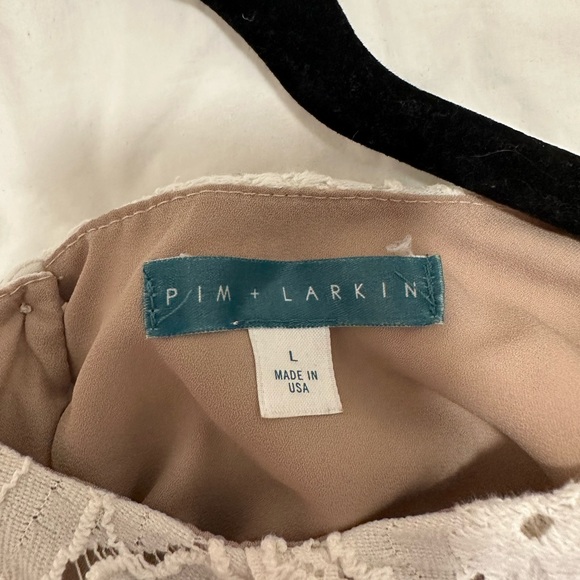 Size large pim and Larkin blouse - Picture 3 of 3